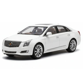 [OEM] 1:18 Cadillac 2013 XTS White Model Car Die-Cast