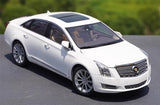 [OEM] 1:18 Cadillac 2013 XTS White Model Car Die-Cast