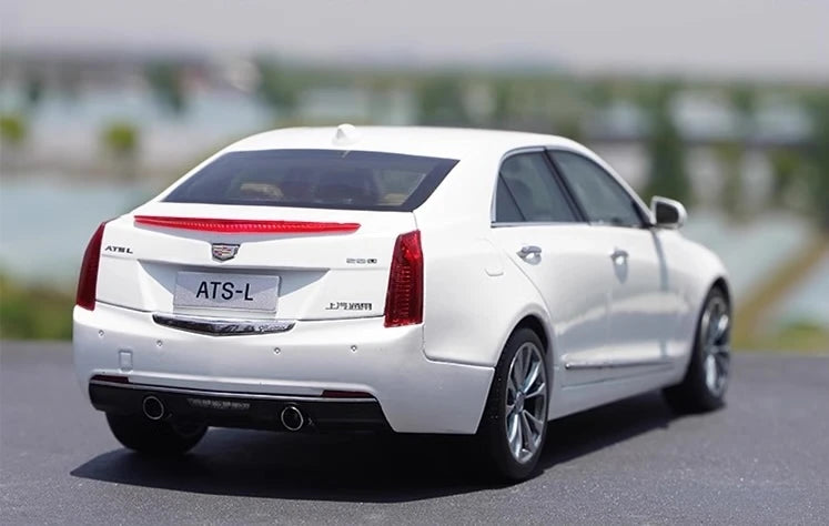 [OEM] 1:18 Cadillac 2014 ATS-L White Model Car Die-Cast