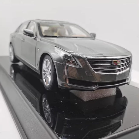 [OEM] 1:18 Cadillac 2016 CT6 Gray Model Car Die-Cast