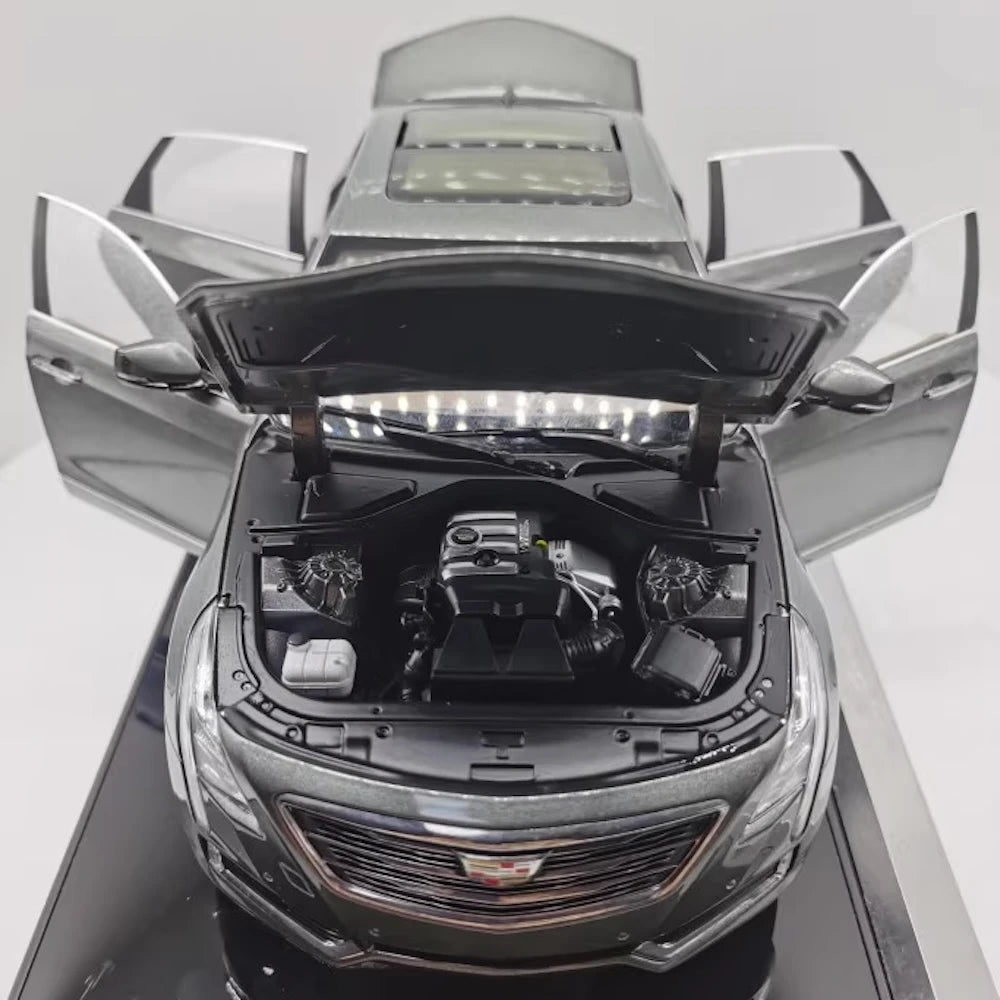 [OEM] 1:18 Cadillac 2016 CT6 Gray Model Car Die-Cast