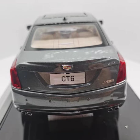 [OEM] 1:18 Cadillac 2016 CT6 Gray Model Car Die-Cast