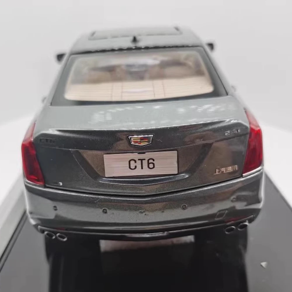 [OEM] 1:18 Cadillac 2016 CT6 Gray Model Car Die-Cast