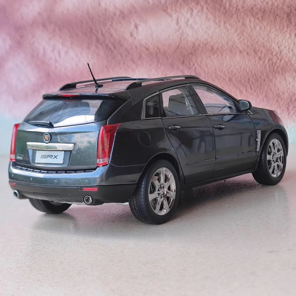 [OEM] 1:18 Cadillac 2016 SRX Gray Model Car Die-Cast