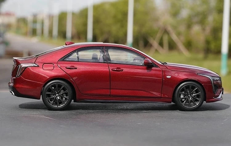 [OEM] 1:18 Cadillac 2020 CT4 Red Model Car Die-Cast