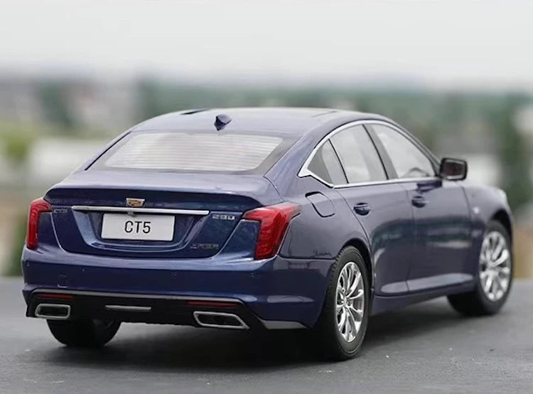 [OEM] 1:18 Cadillac 2021 CT5 Blue Model Car Die-Cast