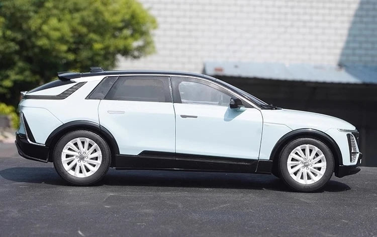 [OEM] 1:18 Cadillac 2022 Lyriq Blue Model Car Die-Cast