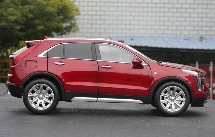 [OEM] 1:18 Cadillac 2022 XT4 Red Model Car Die-Cast
