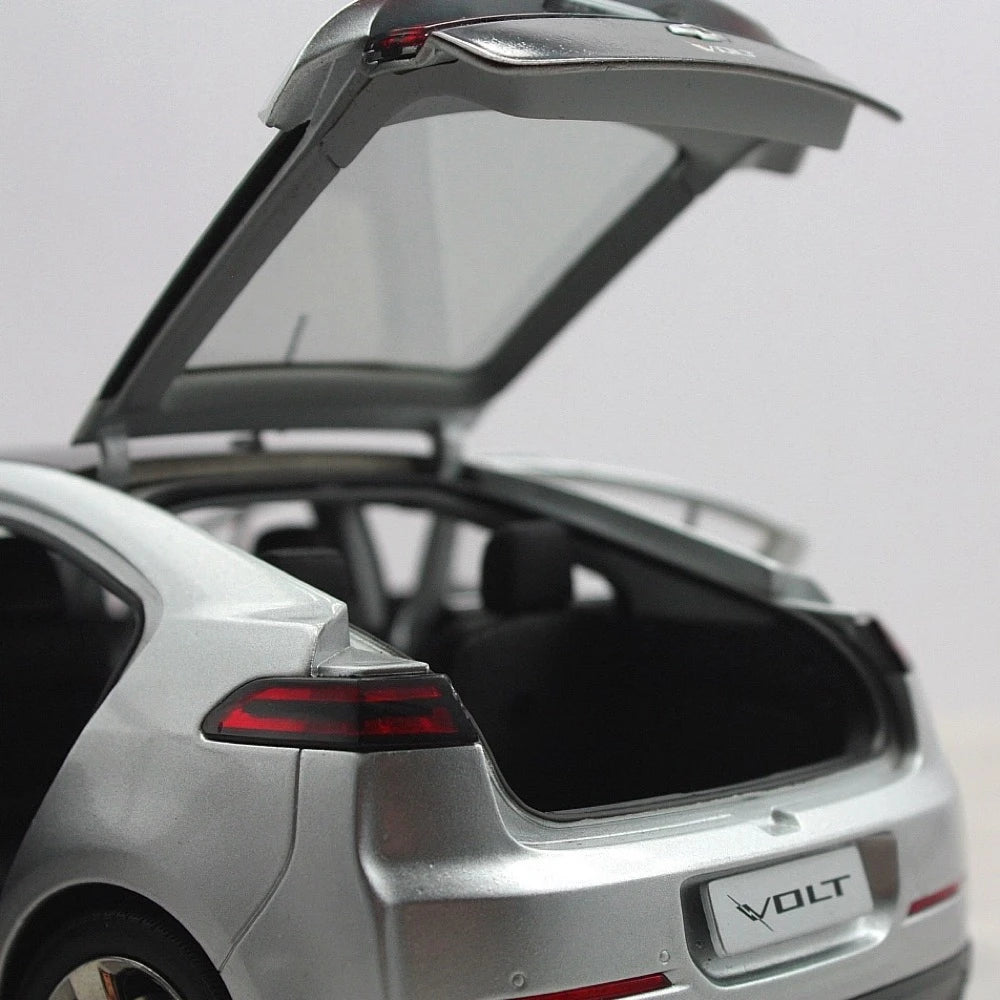 [OEM] 1:18 Chevrolet 2012 Volt Silver Model Car Die-Cast