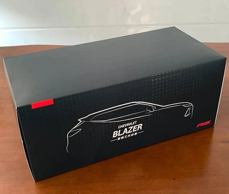 [OEM] 1:18 Chevrolet 2021 Trailblazer RS Black Model Car Die-Cast