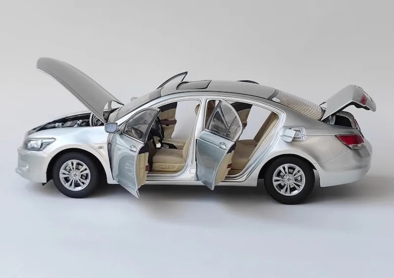 [OEM] 1:18 Honda 2008 Accord Silver Model Car Die-Cast