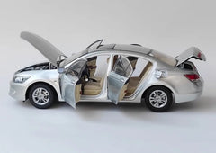 [OEM] 1:18 Honda 2008 Accord Silver Model Car Die-Cast