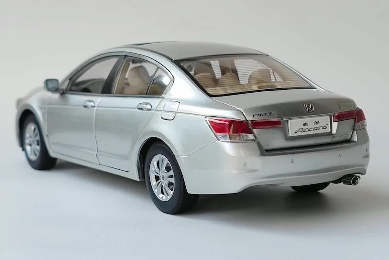 [OEM] 1:18 Honda 2008 Accord Silver Model Car Die-Cast