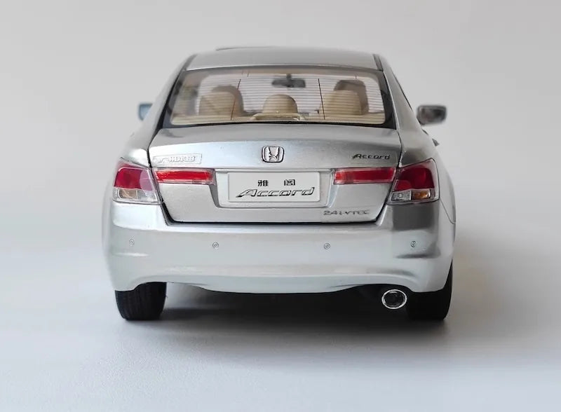 [OEM] 1:18 Honda 2008 Accord Silver Model Car Die-Cast
