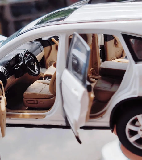[OEM] 1:18 Honda 2008 CR-V White Model Car Die-Cast