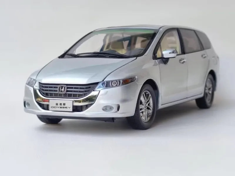 [OEM] 1:18 Honda 2008 Odyssey RB3 Silver Model Car Die-Cast