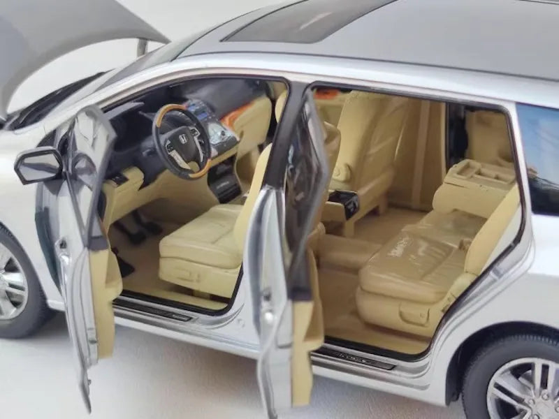 [OEM] 1:18 Honda 2008 Odyssey RB3 Silver Model Car Die-Cast