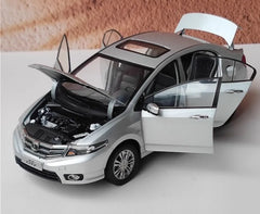 [OEM] 1:18 Honda 2012 City Silver Model Car Die-Cast