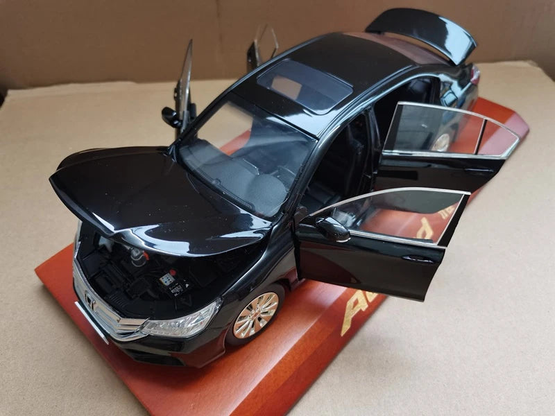 [OEM] 1:18 Honda 2013 Accord Black Model Car Die-Cast