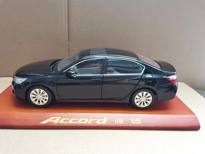 [OEM] 1:18 Honda 2013 Accord Black Model Car Die-Cast