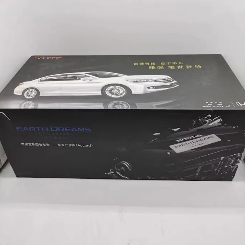 [OEM] 1:18 Honda 2013 Accord White Model Car Die-Cast