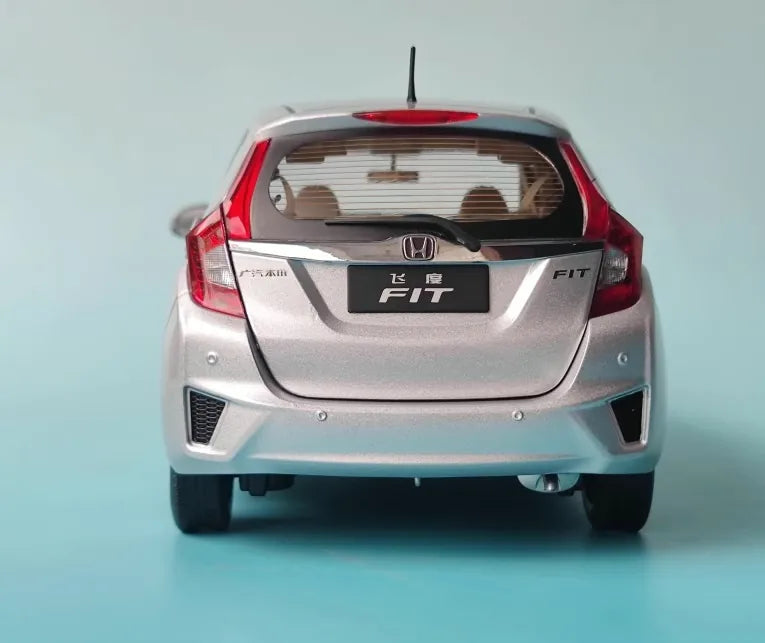 [OEM] 1:18 Honda 2013 Fit Jazz Silver Model Car Die-Cast
