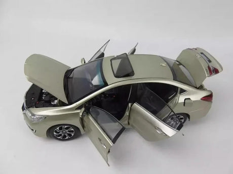[OEM] 1:18 Honda 2016 Crider Gold Model Car Die-Cast