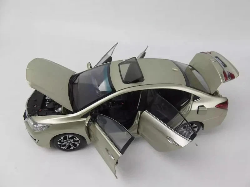 [OEM] 1:18 Honda 2016 Crider Gold Model Car Die-Cast
