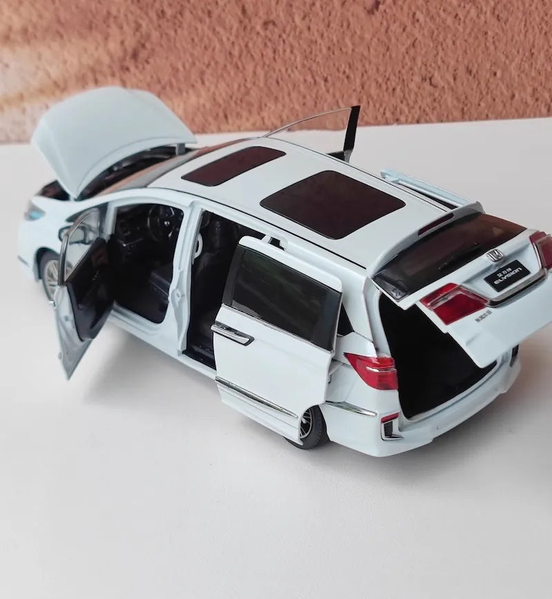 [OEM] 1:18 Honda 2019 Elysion White Model Car Die-Cast