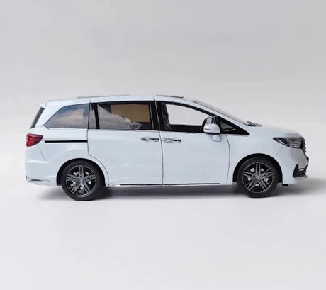 [OEM] 1:18 Honda 2021 Odyssey White Model Car Die-Cast