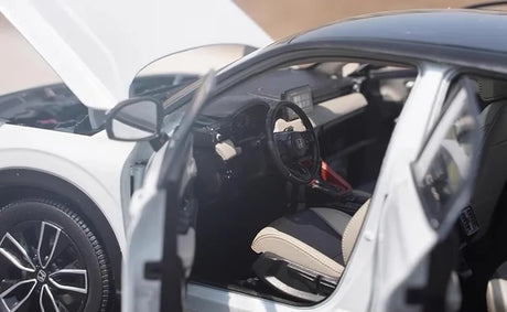 [OEM] 1:18 Honda 2021 Vezel White Model Car Die-Cast