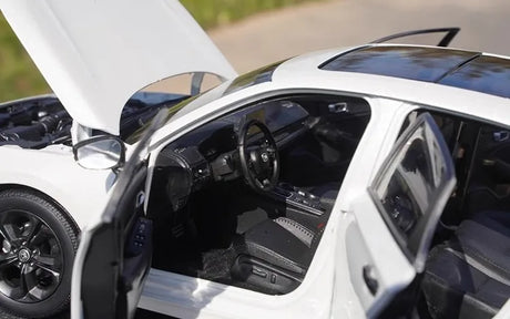 [OEM] 1:18 Honda 2022 Civic White Model Car Die-Cast