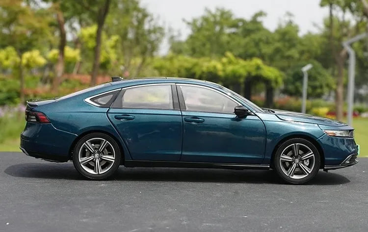 [OEM] 1:18 Honda 2023 Accord e-HEV Blue Model Car Die-Cast