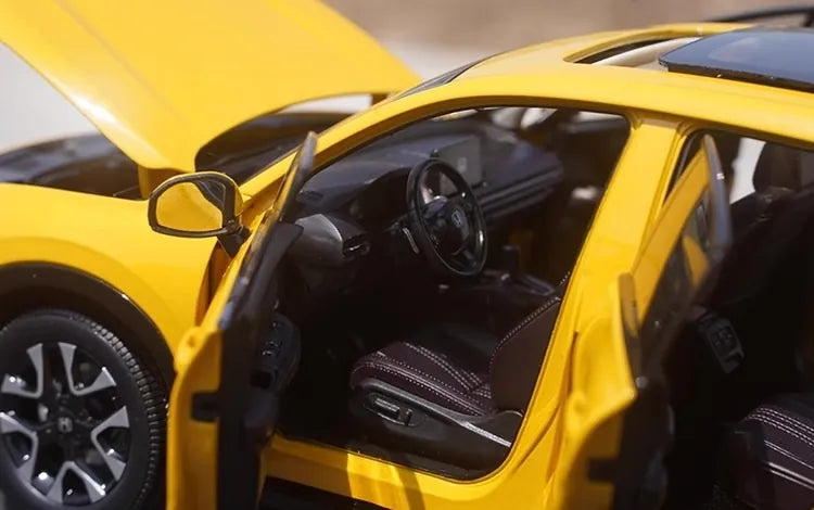 [OEM] 1:18 Honda 2023 ZR-V Yellow Model Car Die-Cast