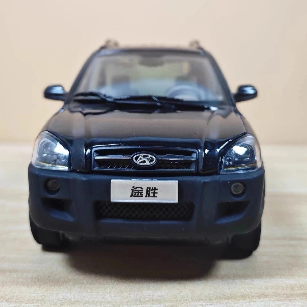 [OEM] 1:18 Hyundai 2004 Tucson svart modellbil Die-Cast