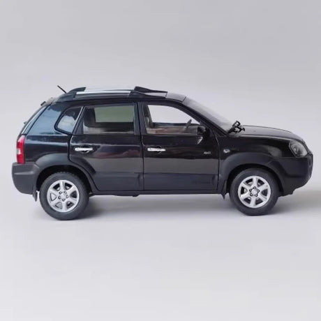 [OEM] 1:18 Hyundai 2004 Tucson Black Model Car Die-Cast