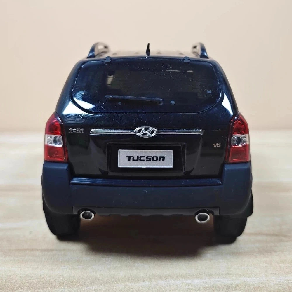 [OEM] 1:18 Hyundai 2004 Tucson Black Model Car Die-Cast