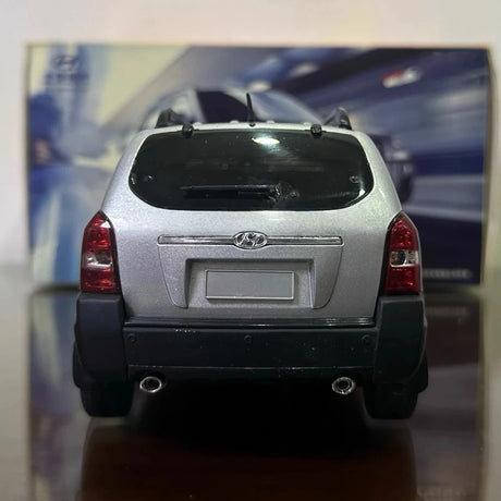 [OEM] 1:18 Hyundai 2004 Tucson Silver Model Car Die-Cast