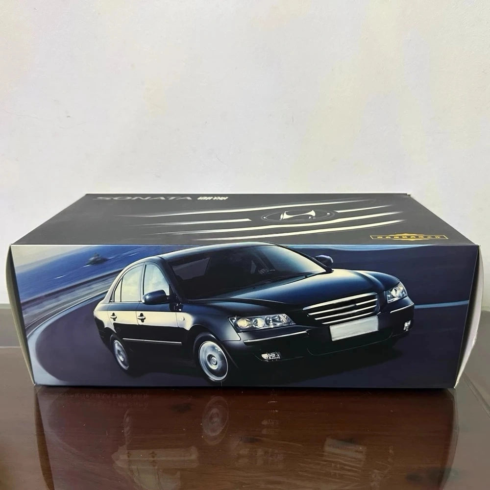 [OEM] 1:18 Hyundai 2005 Sonata NF Black Model Car Die-Cast