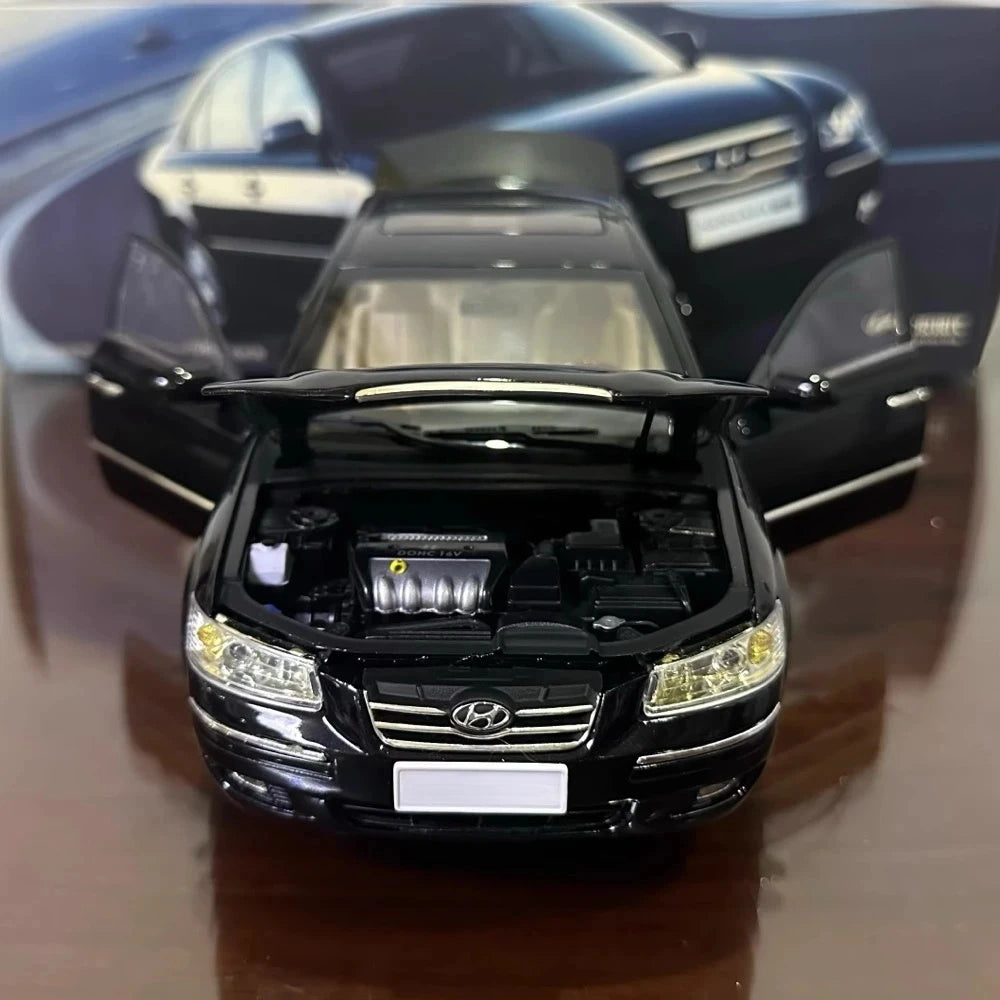 [OEM] 1:18 Hyundai 2005 Sonata NF Black Model Car Die-Cast