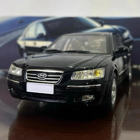 [OEM] 1:18 Hyundai 2005 Sonata NF Black Model Car Die-Cast