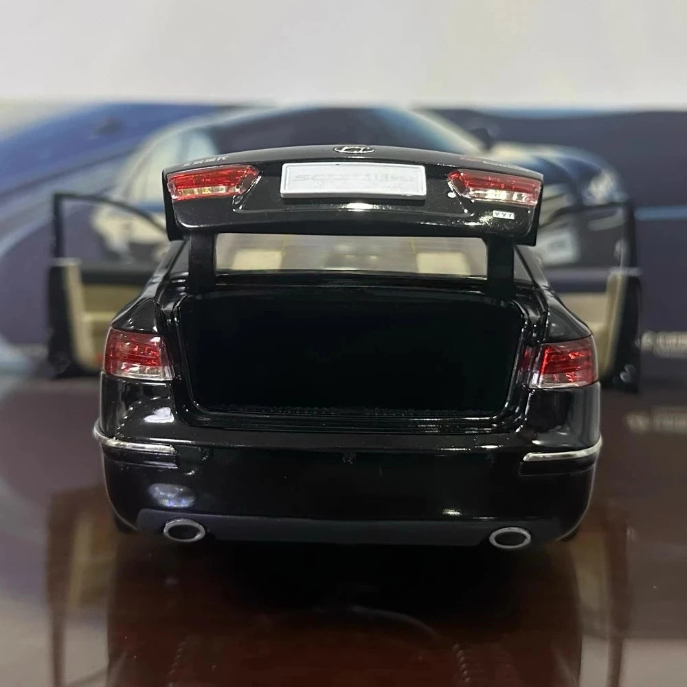 [OEM] 1:18 Hyundai 2005 Sonata NF Black Model Car Die-Cast