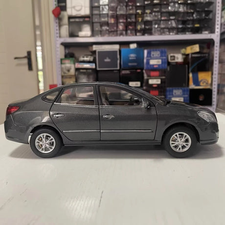[OEM] 1:18 Hyundai 2008 Elantra Gray Model Car Die-Cast