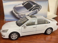 [OEM] 1:18 Hyundai 2009 Sonata White Model Car Die-Cast