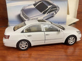 [OEM] 1:18 Hyundai 2009 Sonata wit modelauto Die-Cast