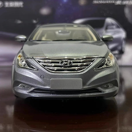 [OEM] 1:18 Hyundai 2010 Sonata Gray Model Car Die-Cast