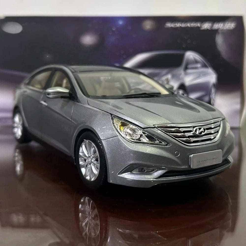 [OEM] 1:18 Hyundai 2010 Sonata grigio modellino di auto Die-Cast