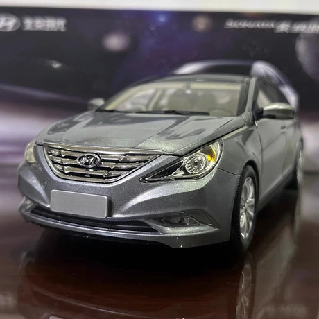 [OEM] 1:18 Hyundai 2010 Sonata Gray Model Car Die-Cast