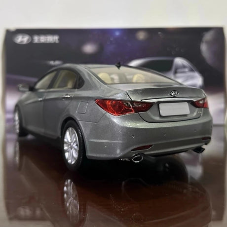 [OEM] 1:18 Hyundai 2010 Sonata Gray Model Car Die-Cast