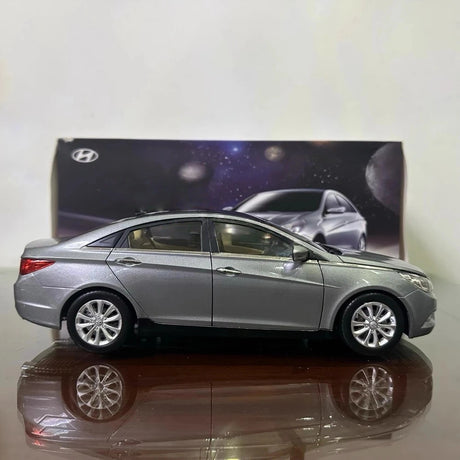 [OEM] 1:18 Hyundai 2010 Sonata Gray Model Car Die-Cast